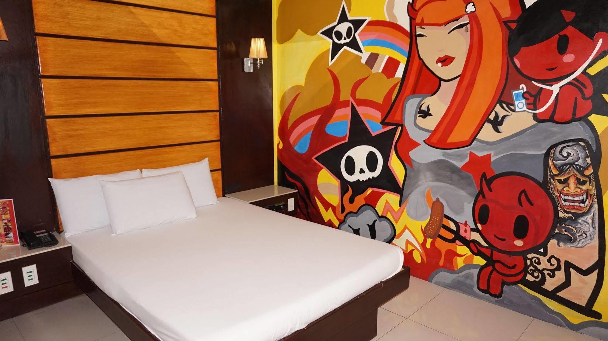 Harts Hotel-Кесон-Сити Экстерьер фото